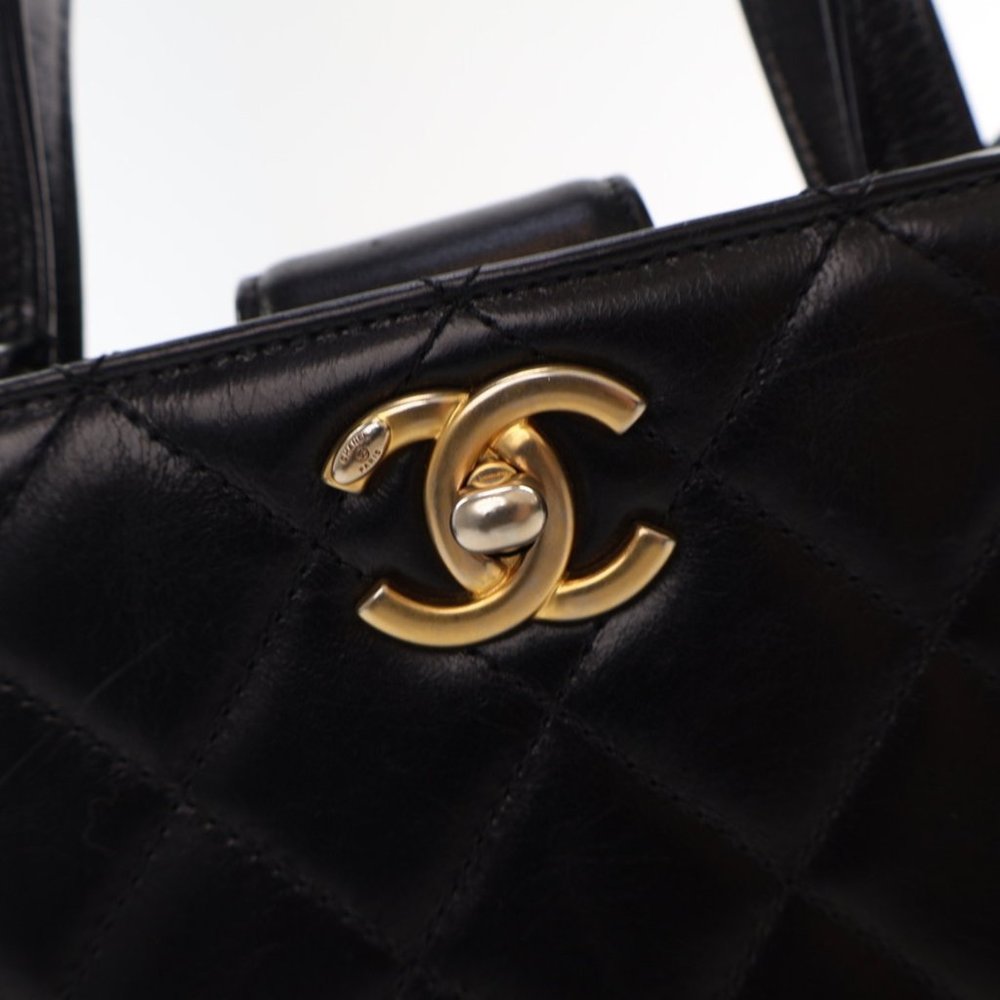 Chanel Black Calfskin Tote Bag - Picture 4 of 14